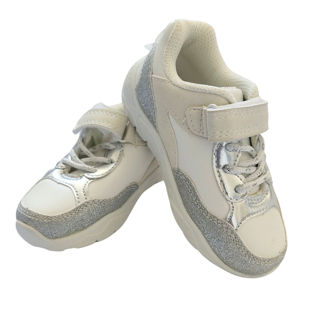 Tenis Casuales Blanco y plata Carter´s 7us (14 mx)