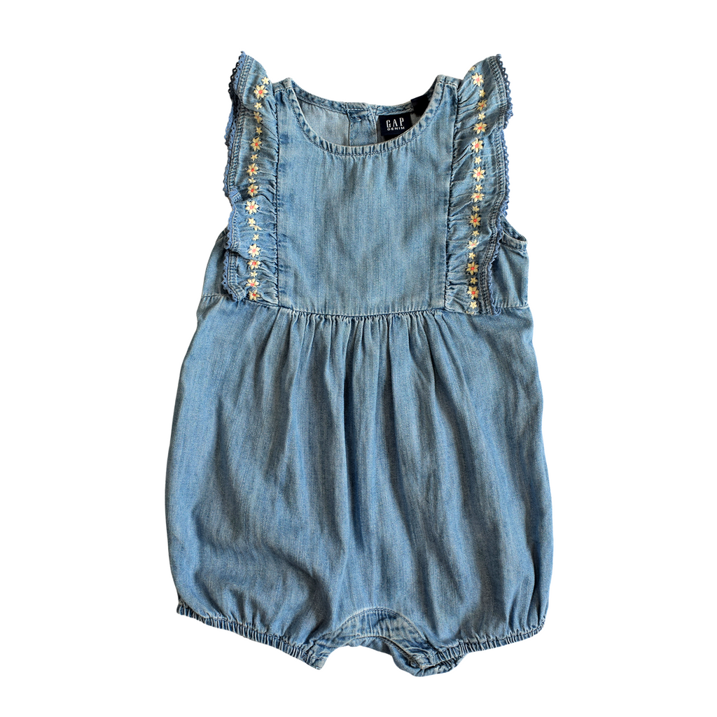 Romper mezclilla mangas con holanes y flores, Gap, 18 - 24 meses